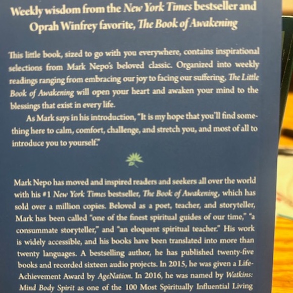 Books - Picture 2 of 10